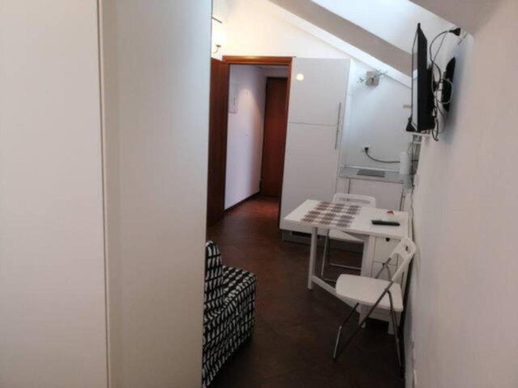 Romantica Mansarda 15 Min Dal Centro - Lome 844 Milan Exterior photo